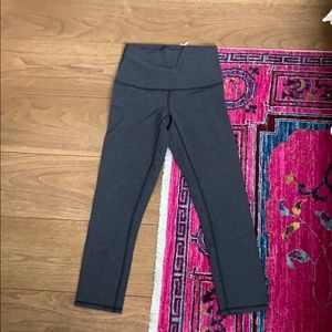 Lululemon cropped leggings cottony material
